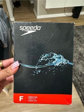 Speedo women’s one piece swimsuit